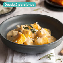 Cargar imagen en el visor de la galería, Ñoquis de Sémola con Salsa de zapallo y Queso azul 2-3p • FOGA
